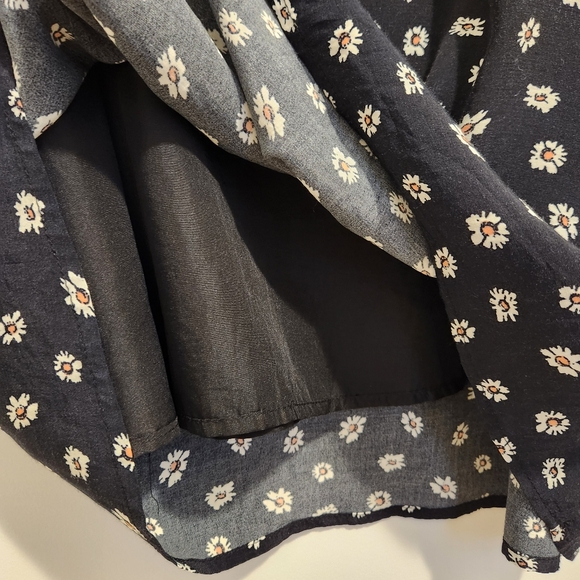 Black floral dress with collar - Picture 2 of 5